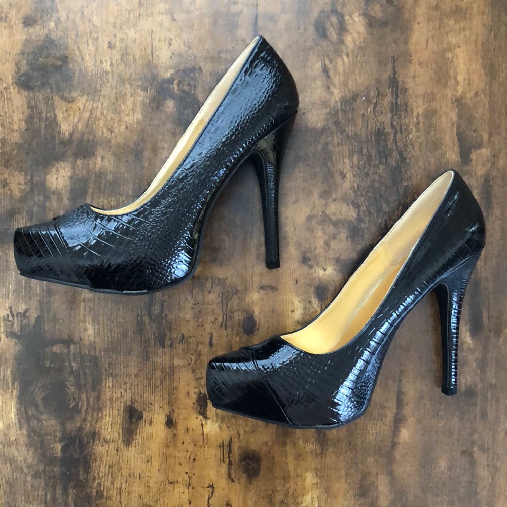 Snake style stiletto heels